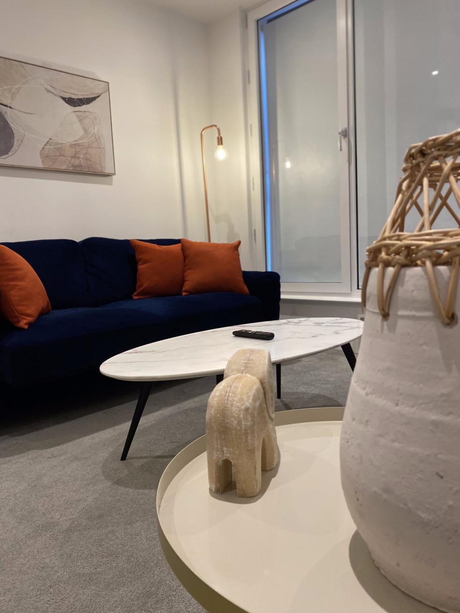 Terrace Retreat-cinema & Free Parking Apartamento